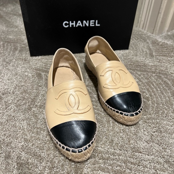 COPY - CHANEL ESPADRILLES Lambskin like BRAND NEW - Picture 2 of 5